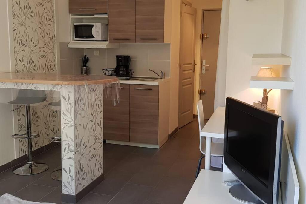 Апартаменты Cosy flat Бюсси-Сен-Жорж Экстерьер фото